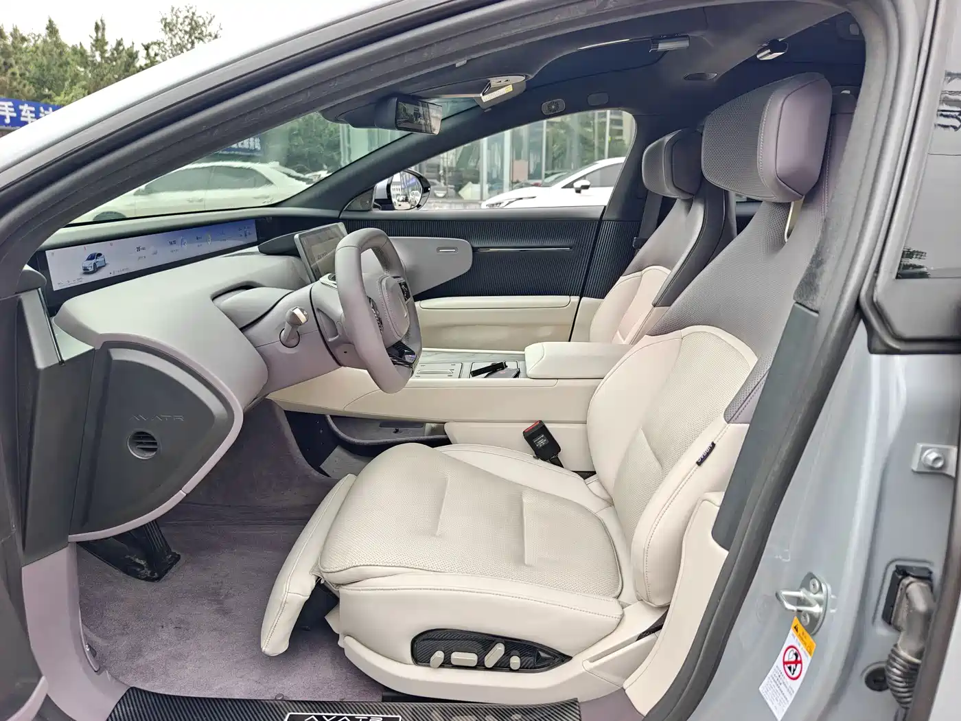 Avatr 12 2023 650 Triple Laser AWD Performance Edition фото 13