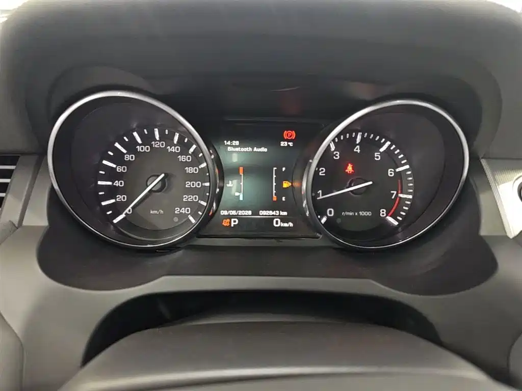 Land Rover Range Rover Evoque 2015 2.0T 5-Door Dynamic Edition фото 12