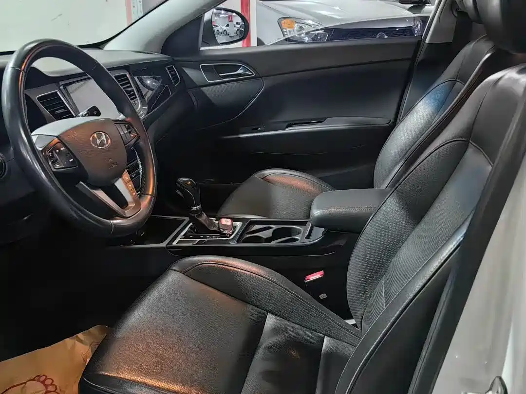 Hyundai Mistra 2014 1.8L Auto Smart GLS фото 8