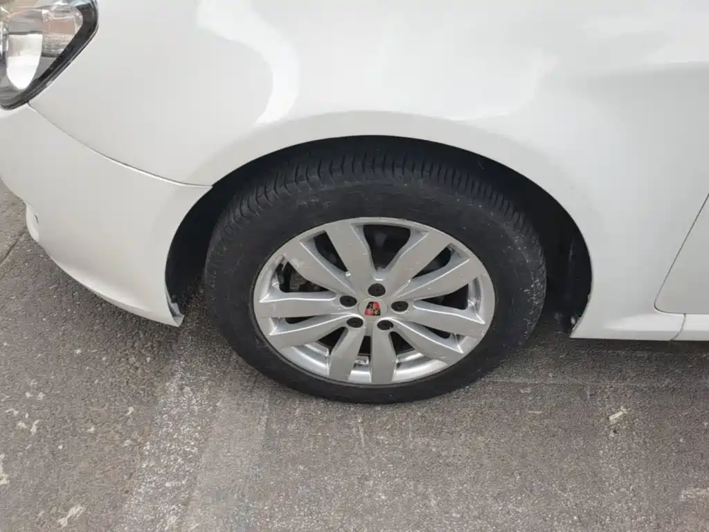 Roewe 350 2017 2015 Model 1.5L Automatic Luxury Sunroof Edition