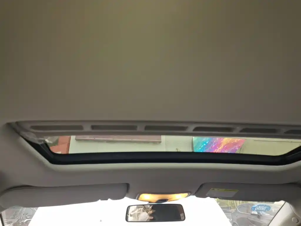 Roewe 350 2017 2015 Model 1.5L Automatic Luxury Sunroof Edition