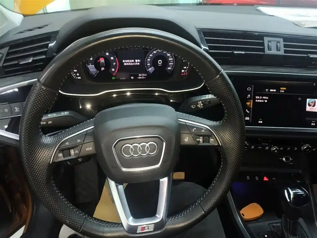AUDI Q3 SPORTBACK