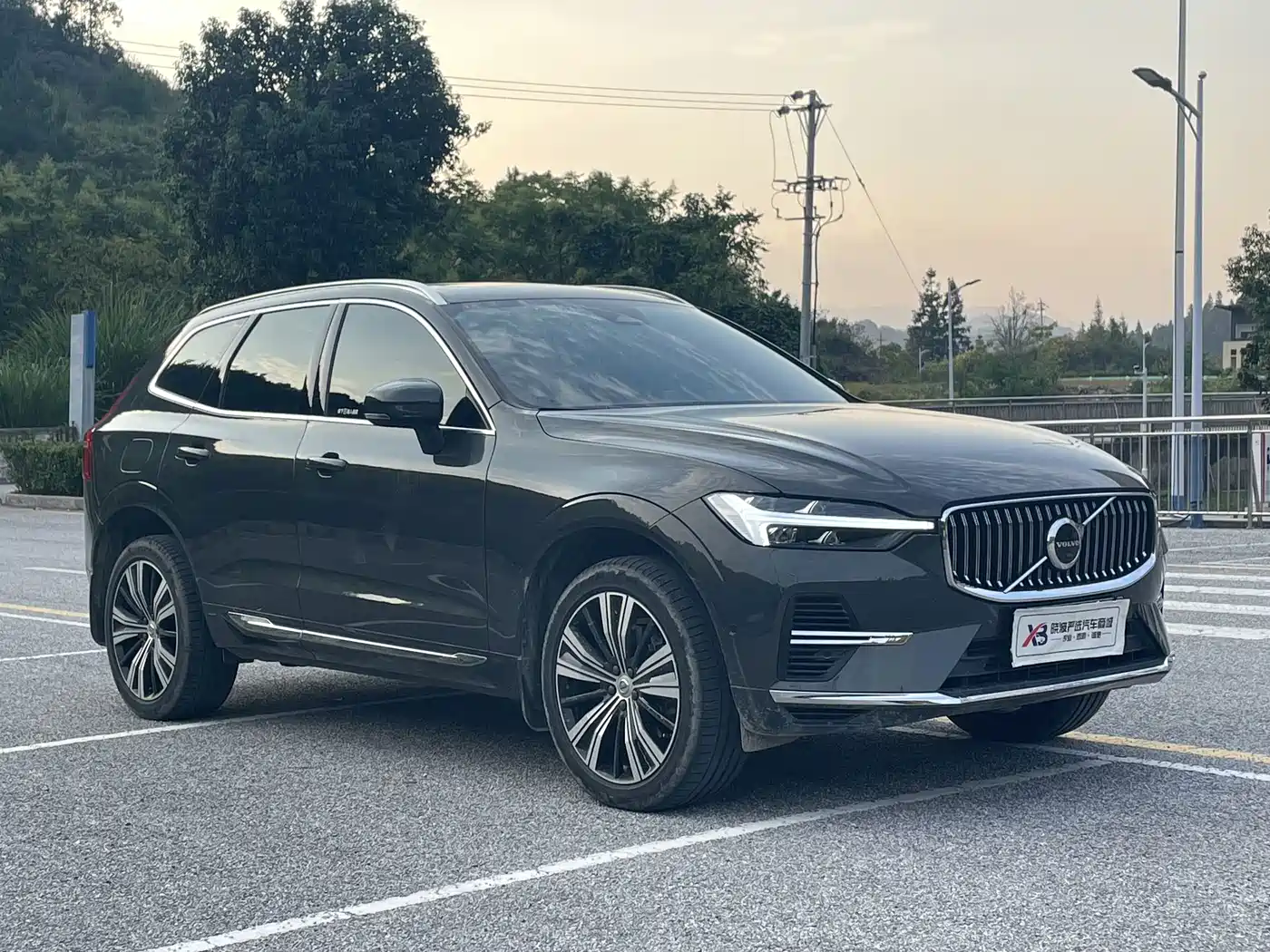 Volvo XC60 Plug-in Hybrid 2022 2022 T8 Plug-in Hybrid Long Range AWD Inscription Luxury Edition