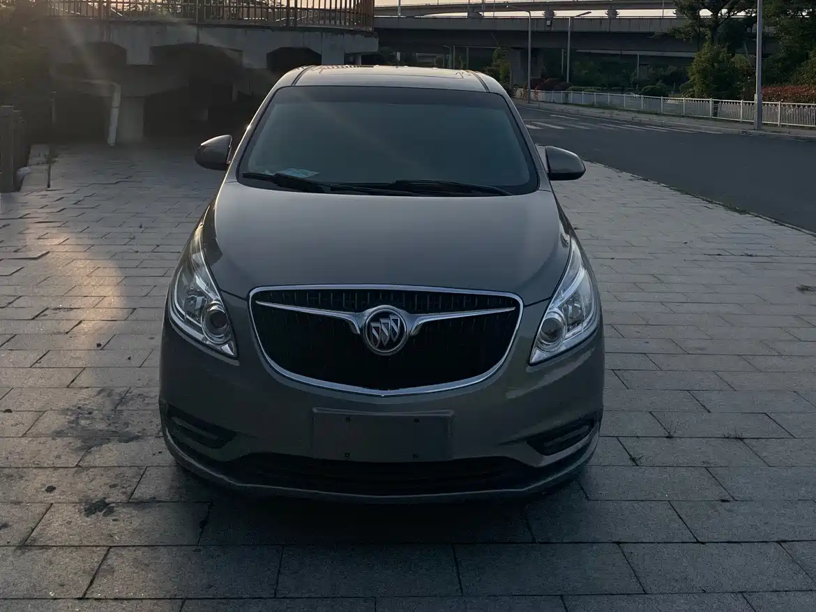 Buick GL8 2018 28T Luxury Model China VI фото 2
