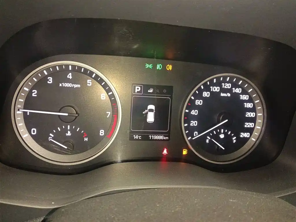 Hyundai Tucson 2015 1.6T Dual Clutch 2WD Smart фото 8