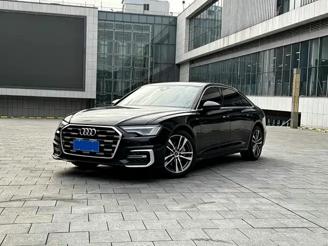 Audi A6L 40 TFSI, Люкс Драйв