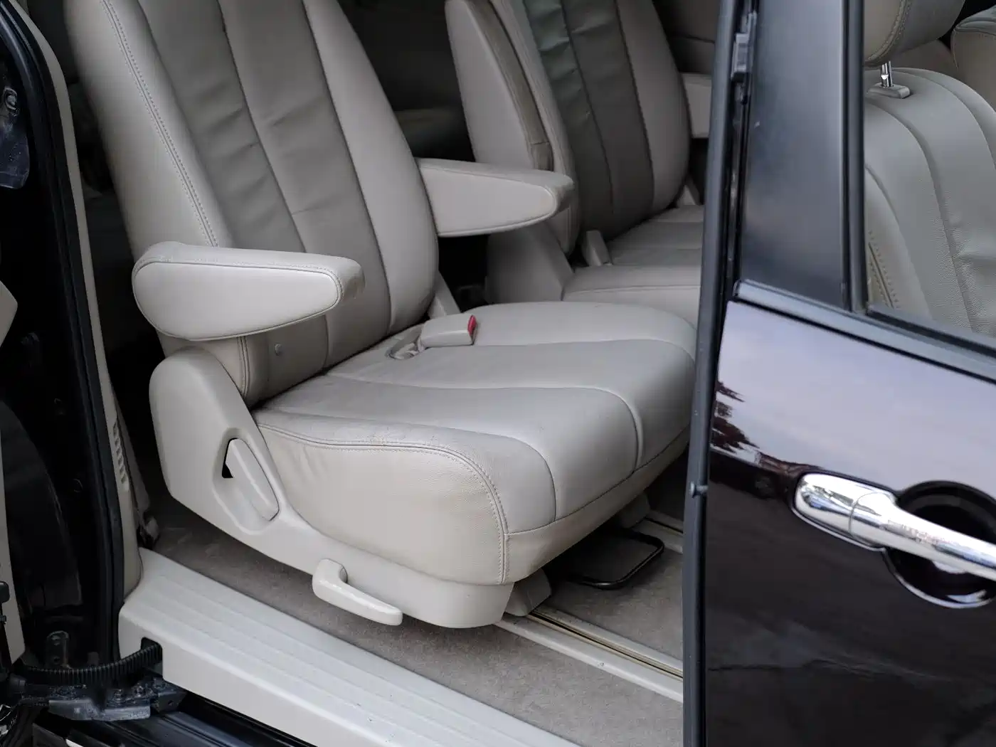 Mazda 8 2012 2011 Model 2.3L Premium Edition