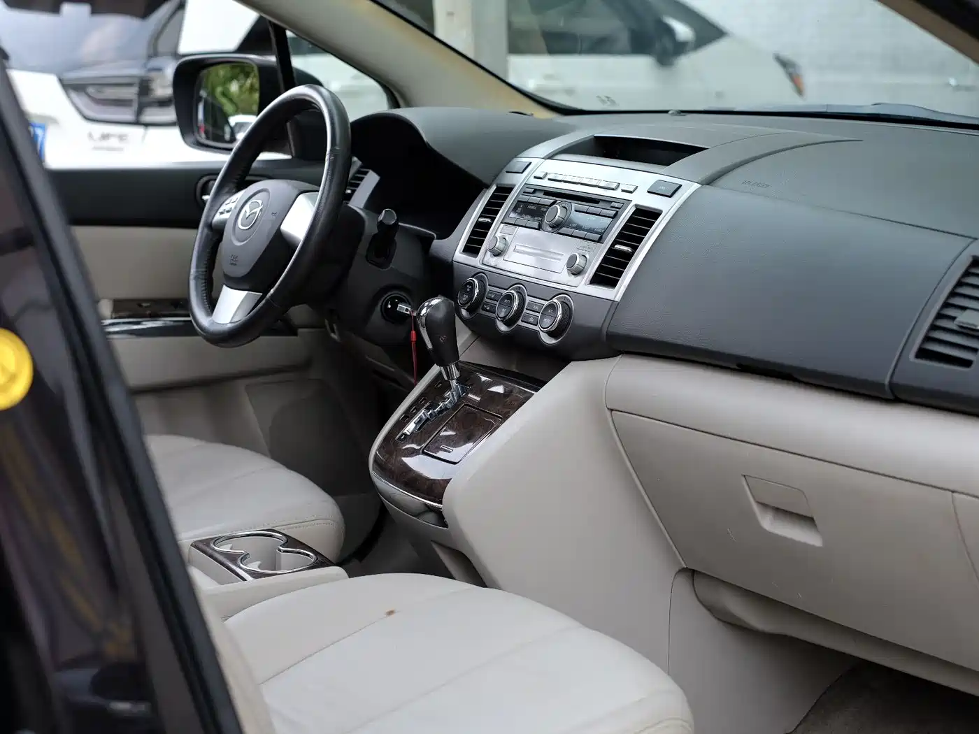Mazda 8 2012 2011 Model 2.3L Premium Edition