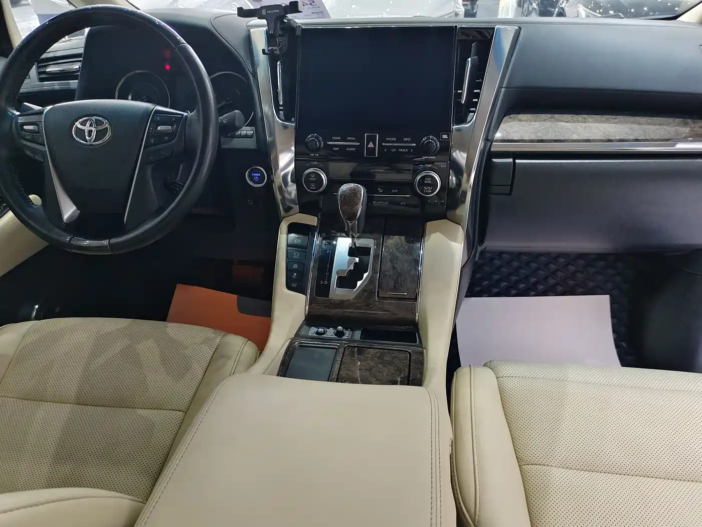 Toyota Vellfire 2023 Crown Hybrid 2.5L HV Ultimate фото 5