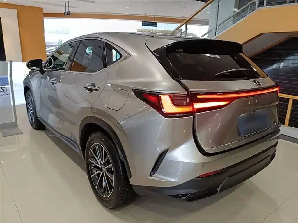 Lexus NX 2024 260 FWD Joy Creation Edition фото 5