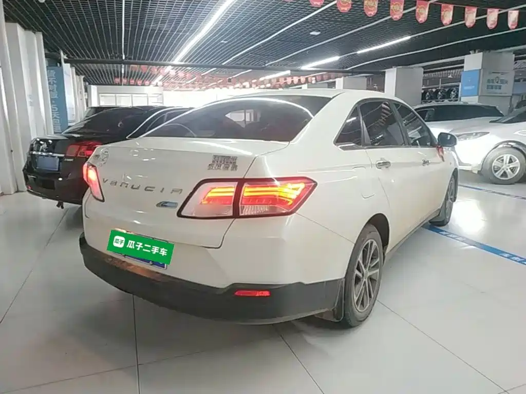 Venucia D60 2021 2020 1.6L XE CVT Premium Edition