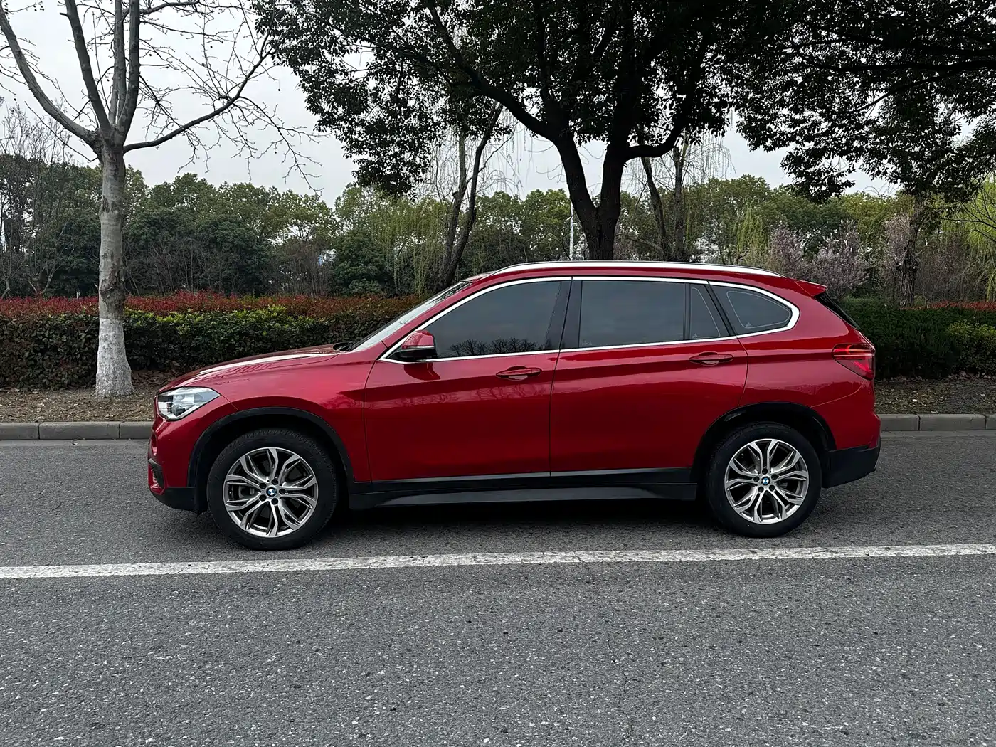 BMW X1 2019 sDrive20Li Leading Model фото 2