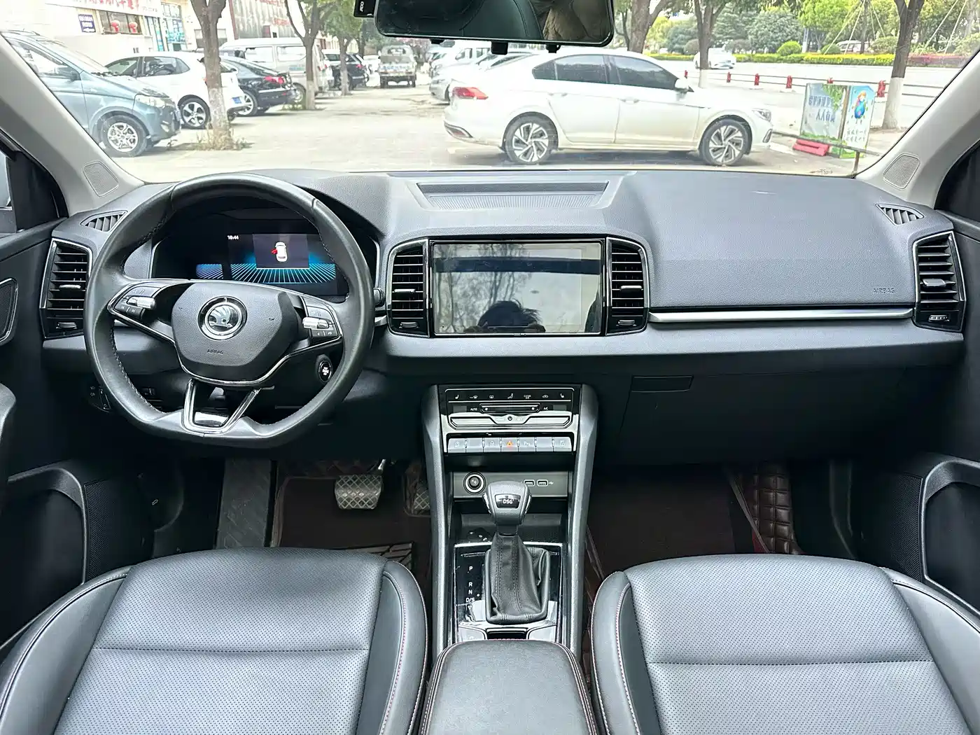 Škoda Karoq 2023 TSI280 Luxury Edition фото 5