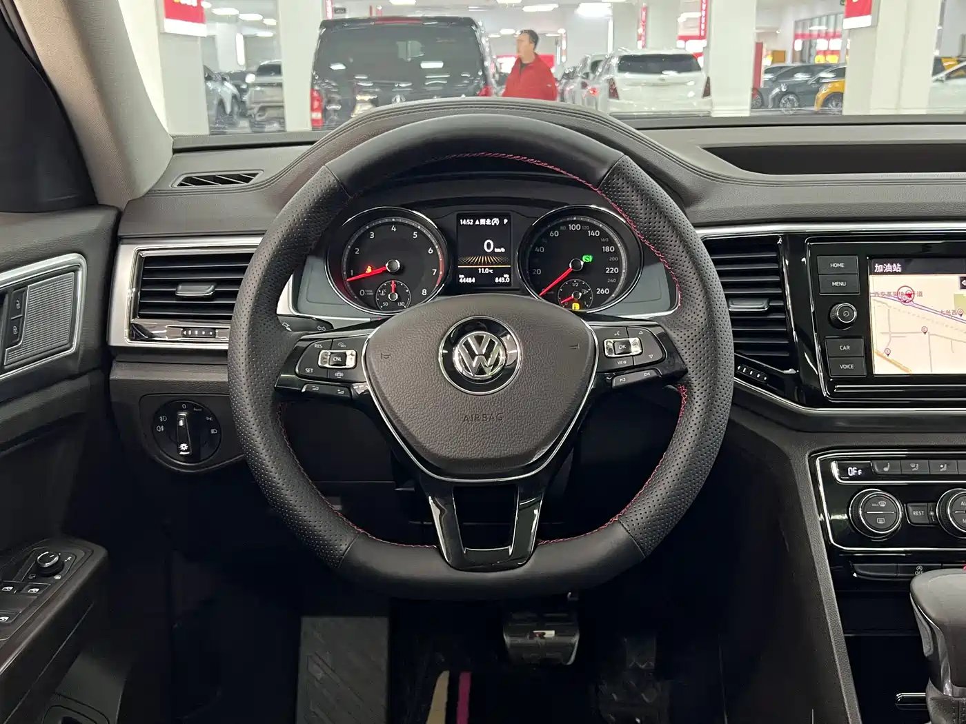 Volkswagen Teramont 2019 380TSI 4WD Luxury Edition China VI фото 9