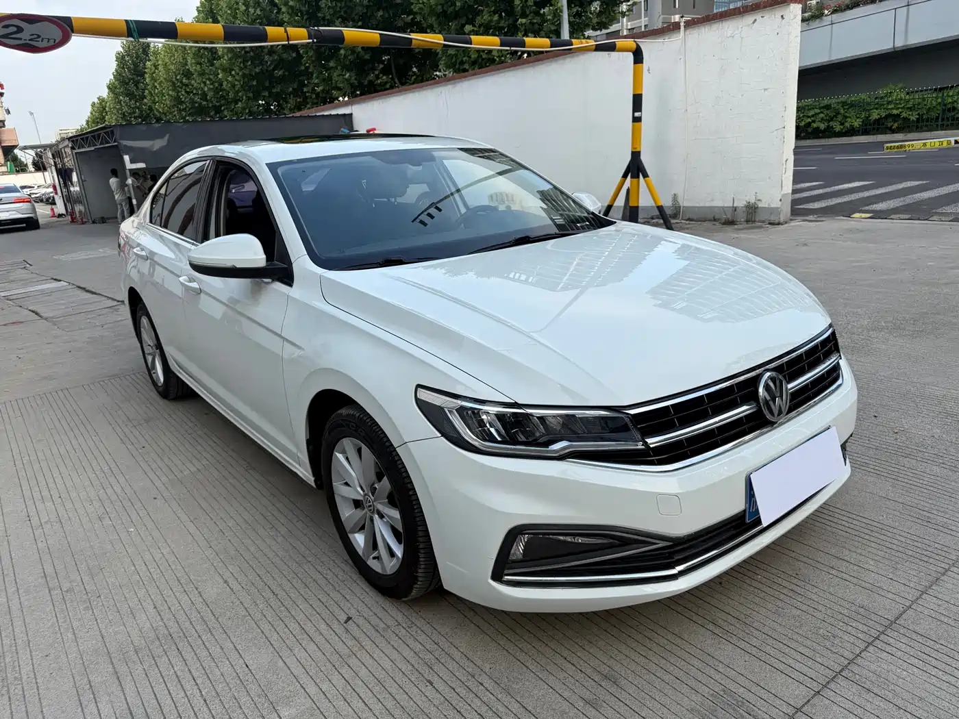 Volkswagen Bora 2019 Facelift 280TSI DSG Elite China VI фото 2
