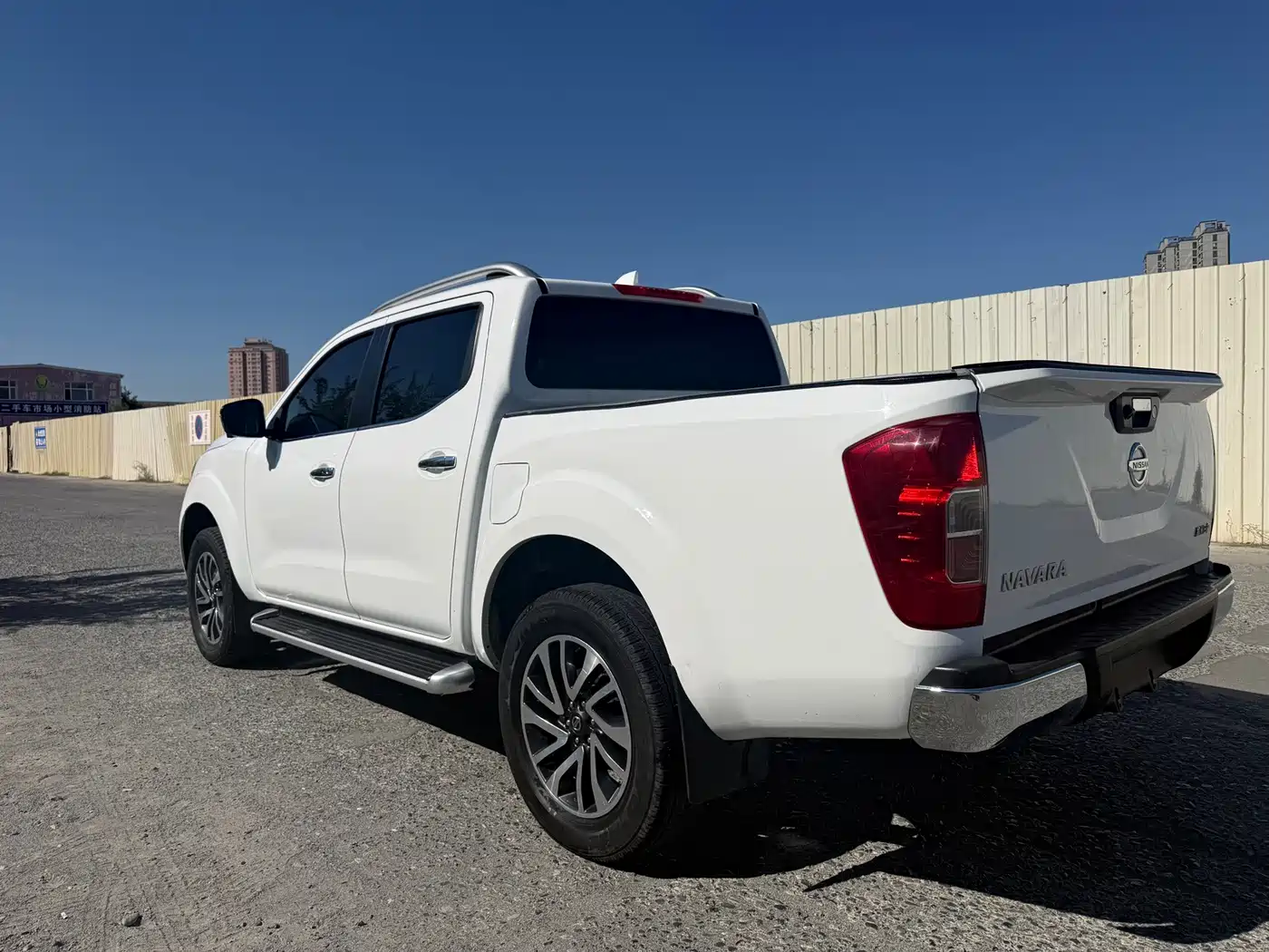 Nissan Navara 2024 2023 2.5L Automatic 4WD Executive