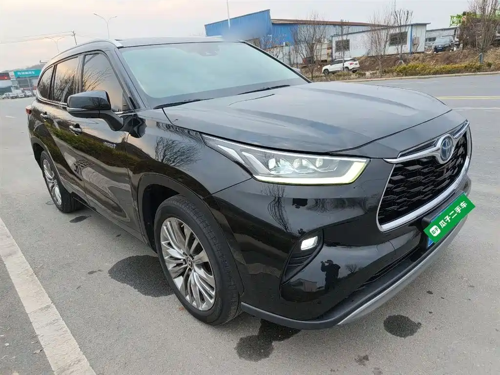 Toyota Highlander 2022 Dual Engine 2.5L 4WD Supreme Edition 7-Seater фото 22