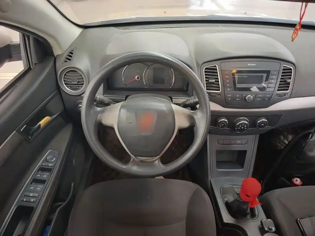 Roewe 350 2018 2015 Model 1.5L Manual Luxury Sunroof Edition