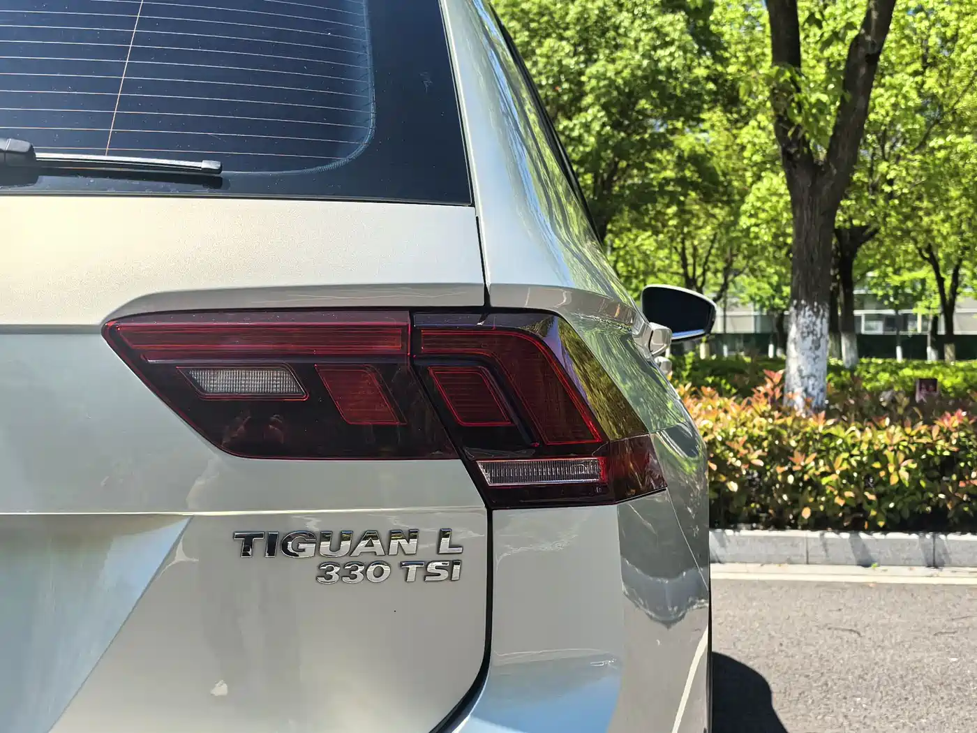 Volkswagen Tiguan L 2017 330TSI Automatic 2WD Luxury Edition фото 9