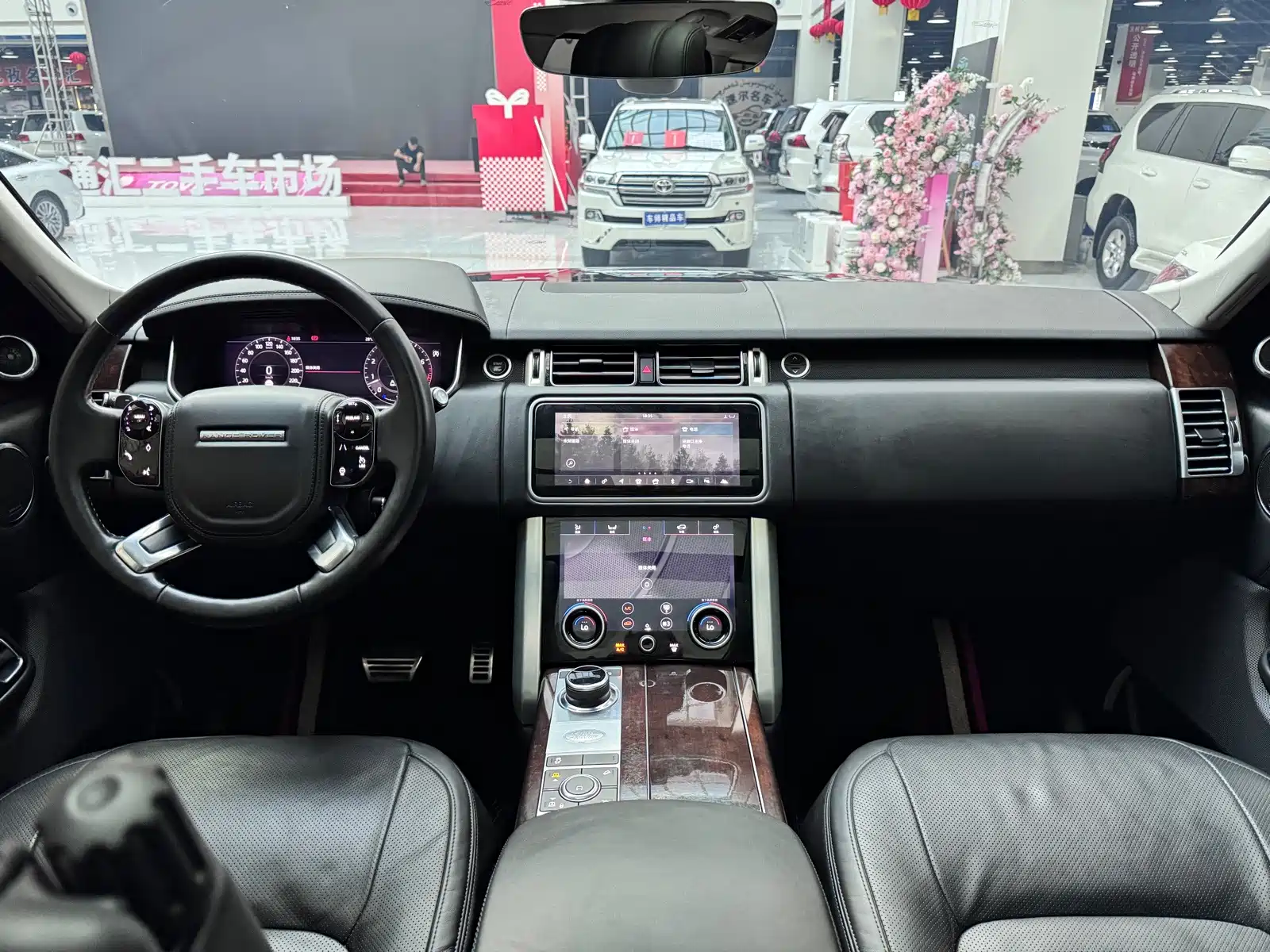 Фото 9 - Land Rover Range Rover