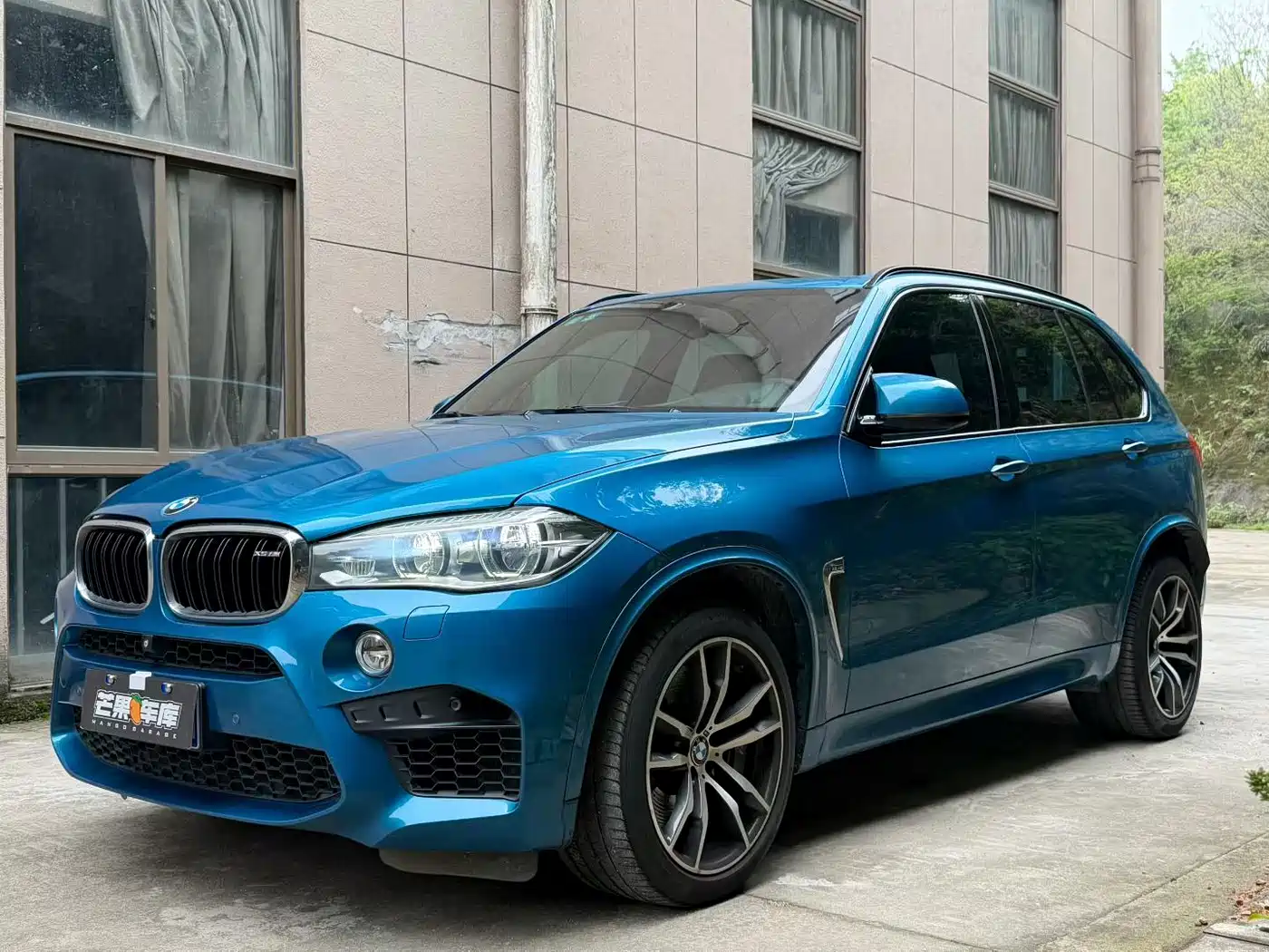 Фото 2 - BMW X5 M