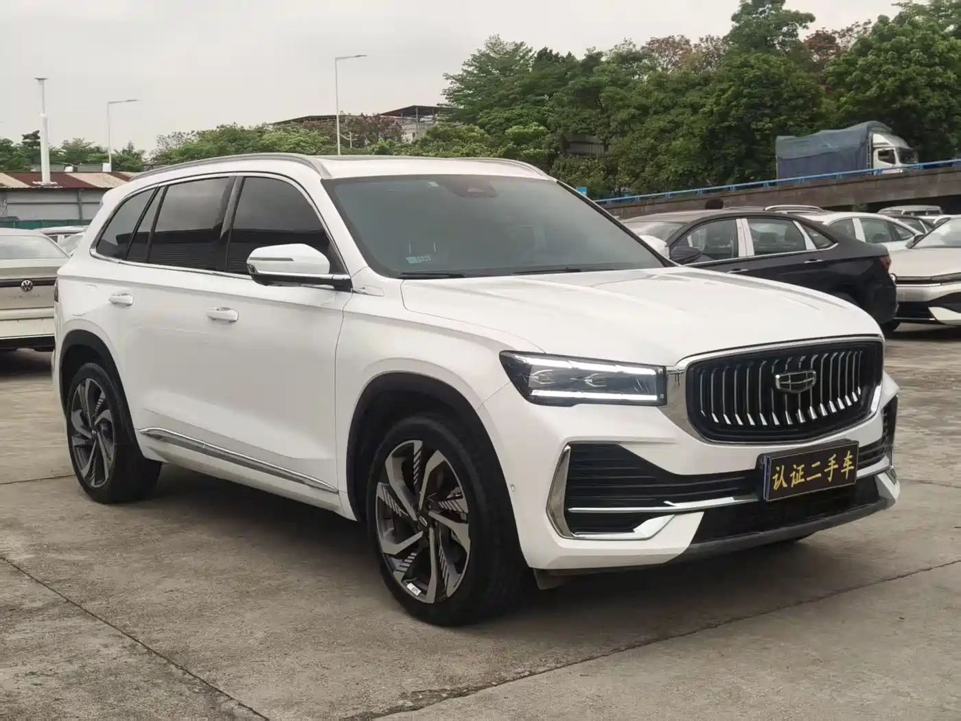 Фото 3 - Geely Xingyue L