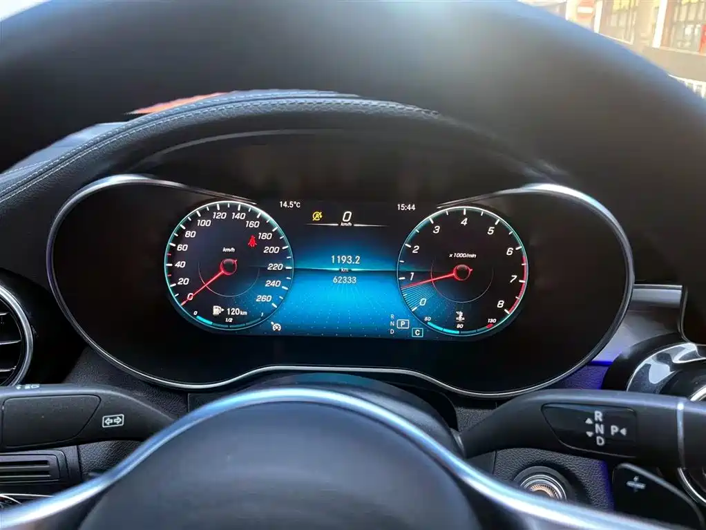 Mercedes-Benz GLC Coupe 2022 Facelift GLC 260 4MATIC Coupe SUV фото 14