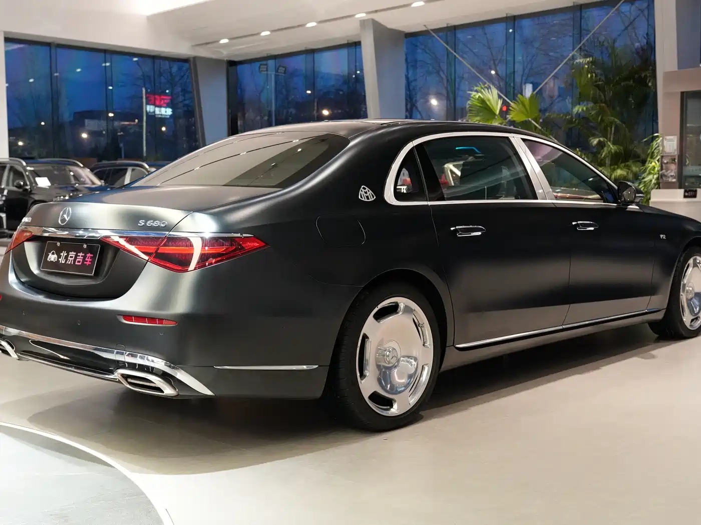 Mercedes-Benz Maybach S-Class 2022 S 680 4MATIC Craftsmanship Limited Launch Edition фото 5