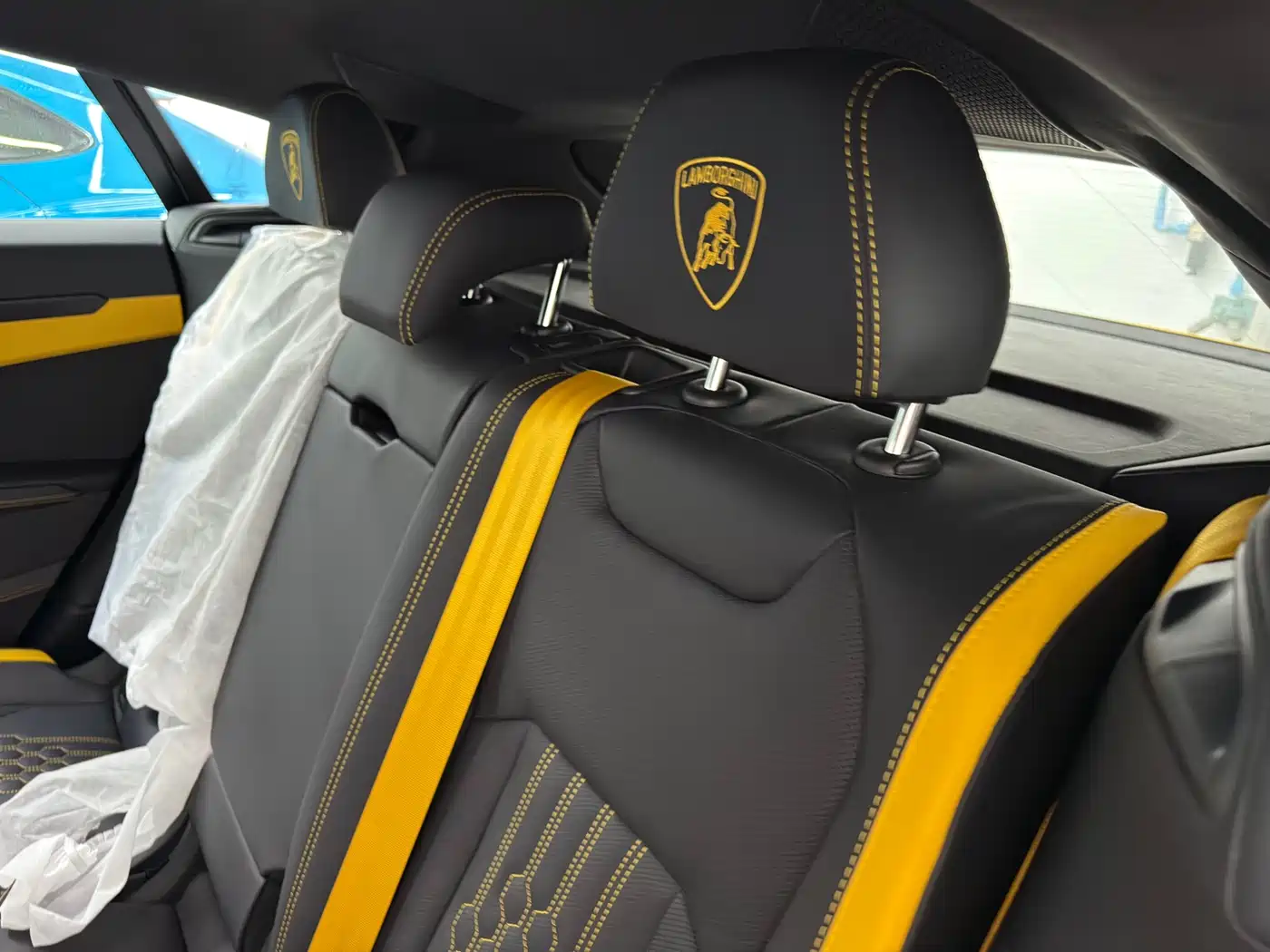 Lamborghini Urus SE 2025 4.0T Standard Edition фото 7