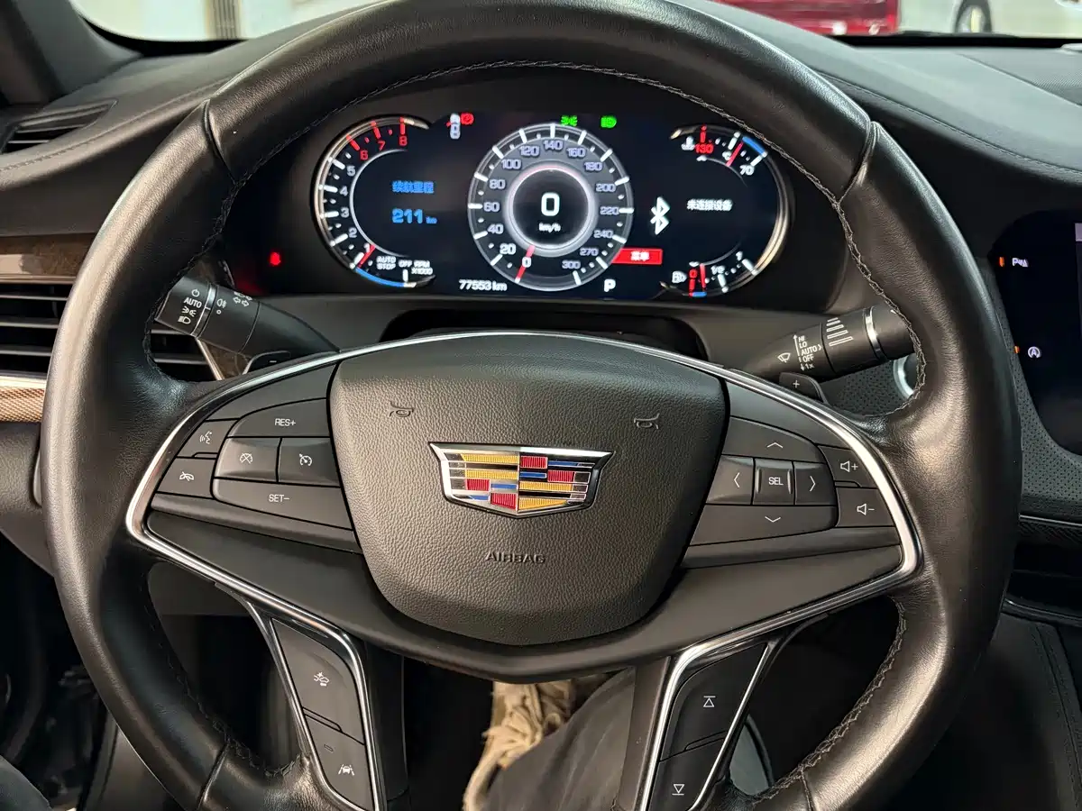 Фото 8 - Cadillac CT6