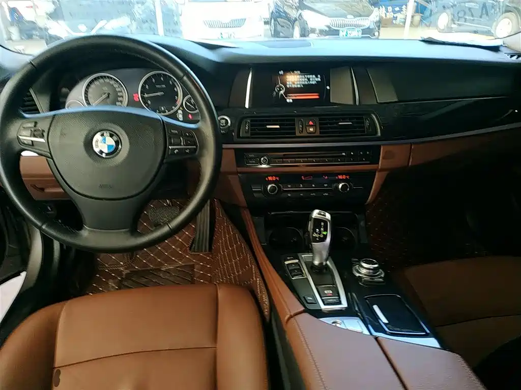 BMW 5 Series 2014 520Li Elegance фото 12