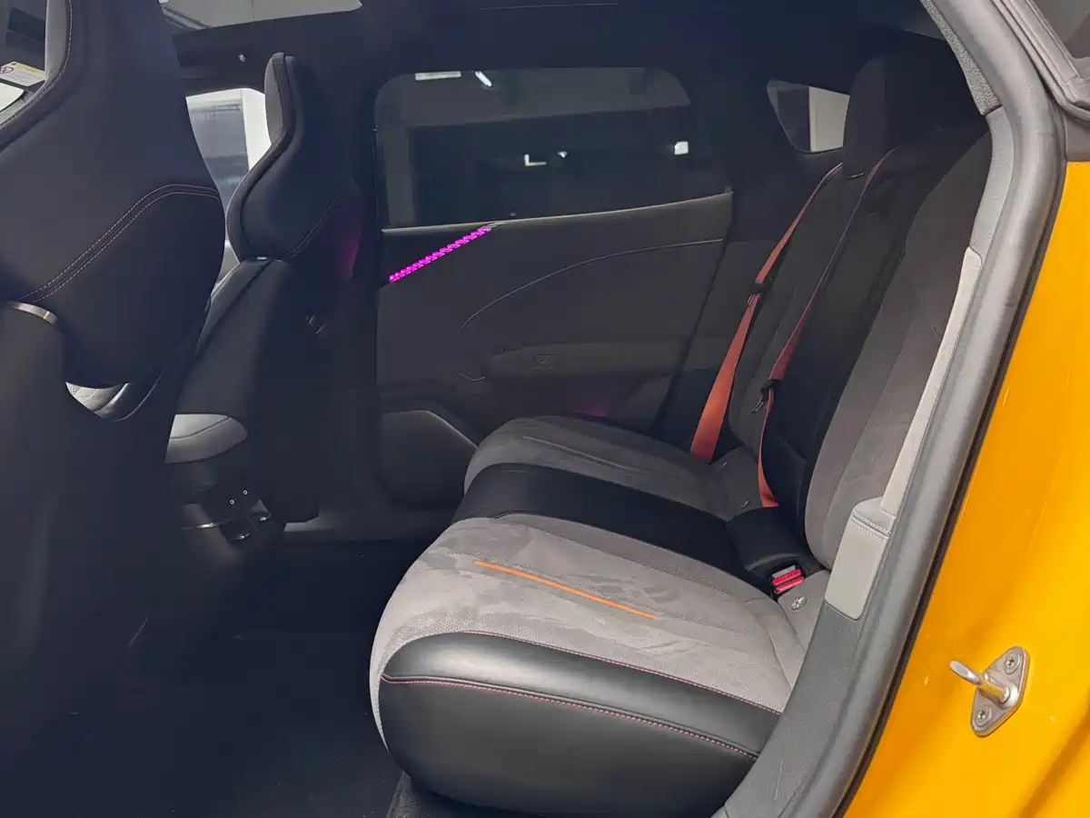 ZEEKR EXTREME KRYPTON 007