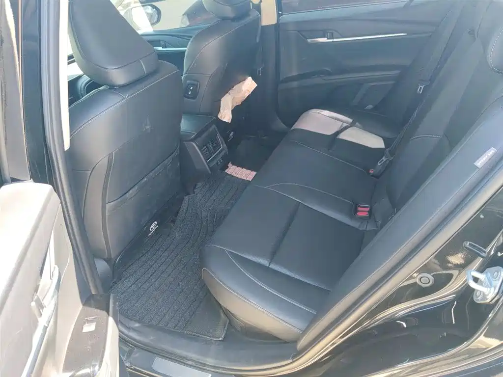 Toyota Camry 2024 Hybrid 2.0HGVP Luxury Edition фото 14
