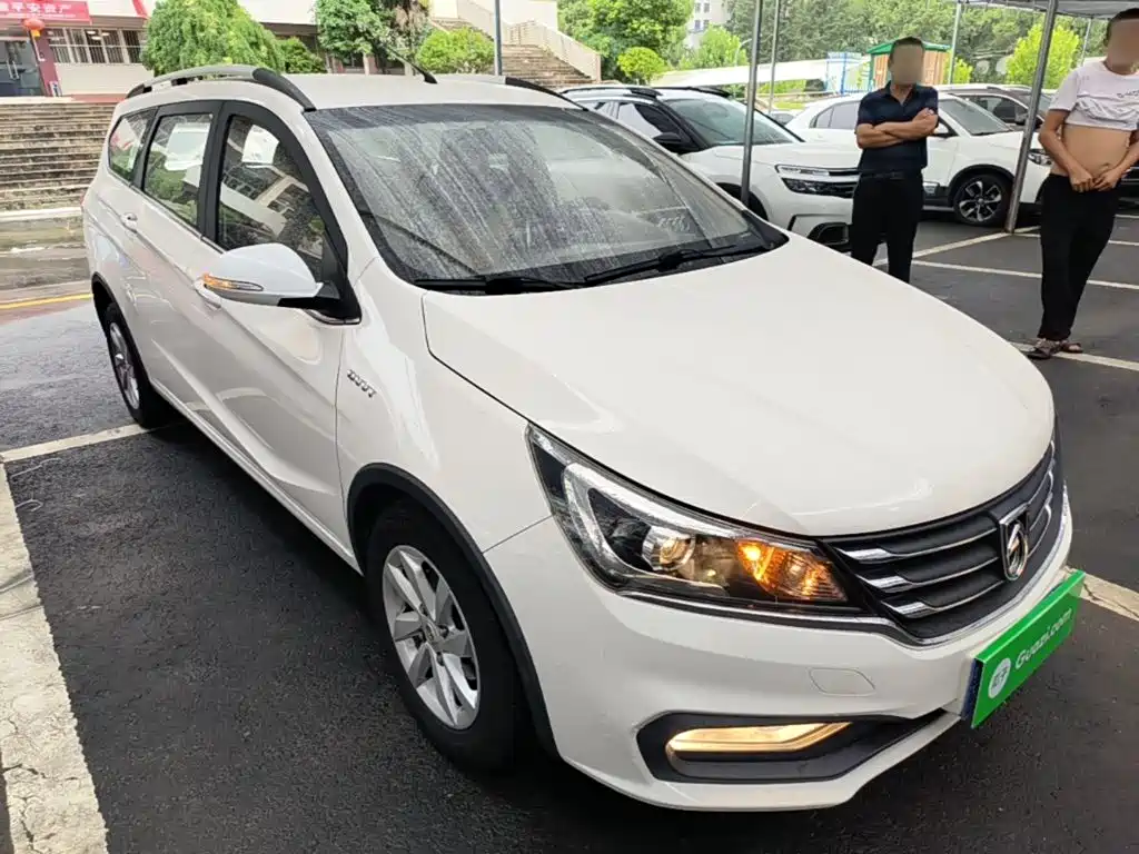 Baojun 310W 2017 2017 1.5L Manual Fashion Edition (China V)