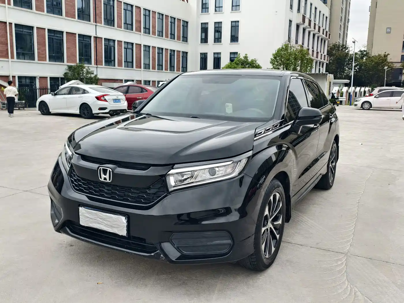 Фото 1 - Honda Avancier
