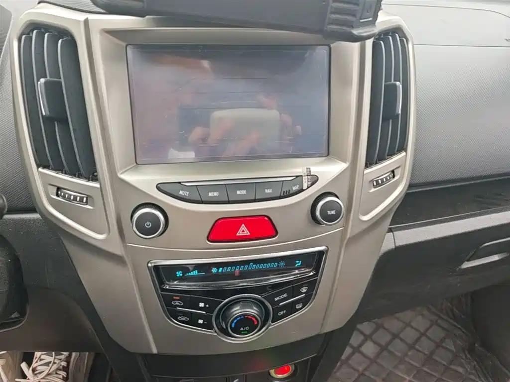 Haval H1 2017 Red Label 1.5L Manual Luxury фото 13
