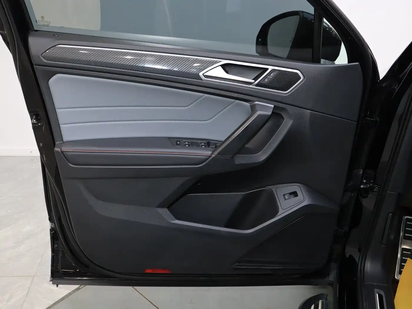 Volkswagen Tiguan X 2022 330TSI 2WD Flagship Edition фото 14