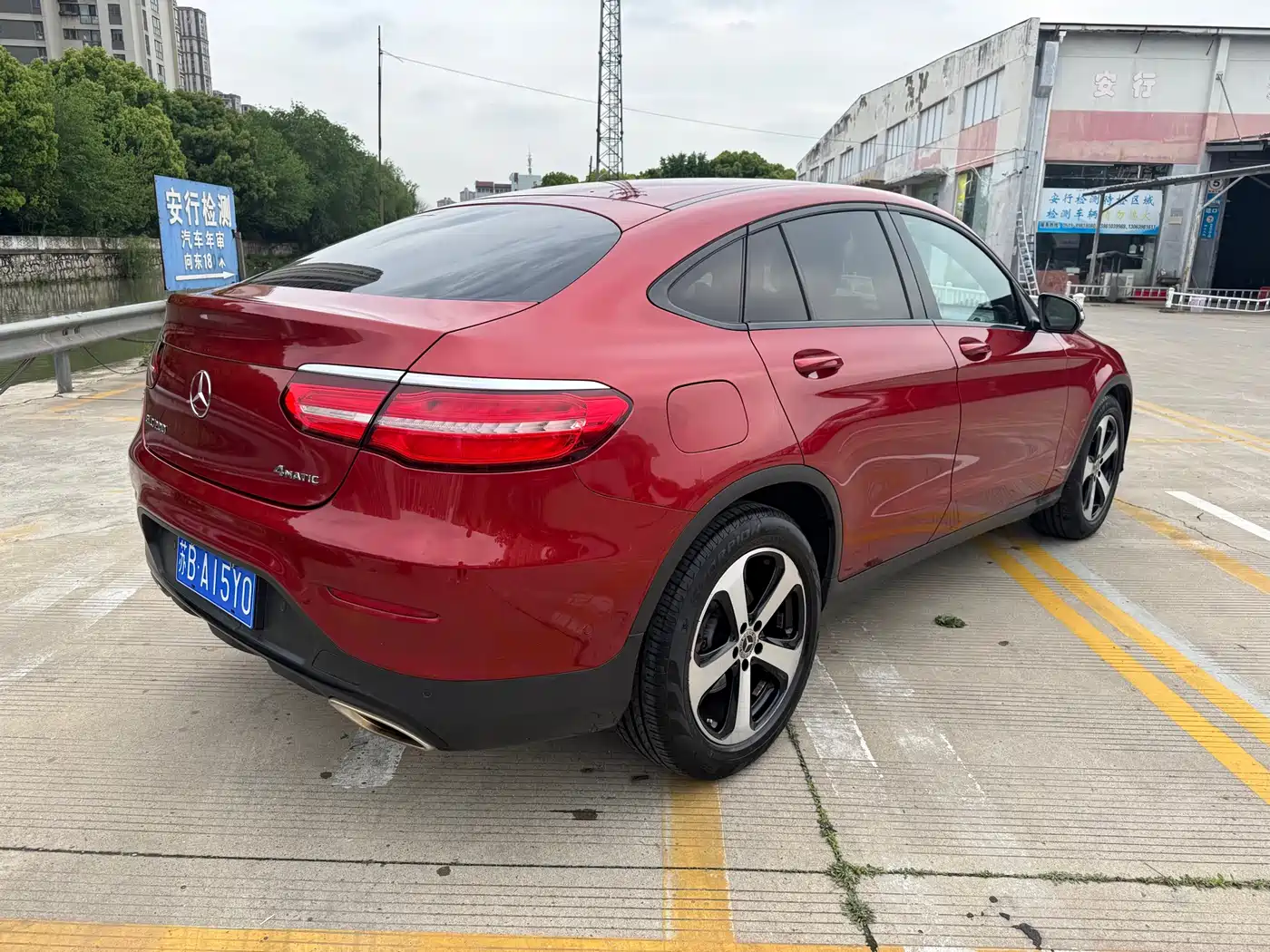 Mercedes-Benz GLC Coupe 2017 GLC 200 4MATIC Coupe SUV фото 6