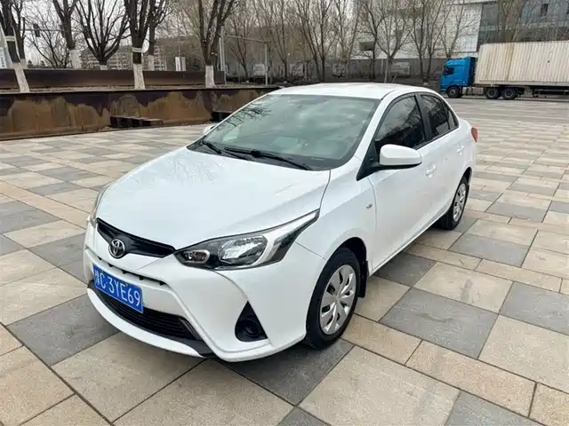 TOYOTA YARIS L TO ENJOY