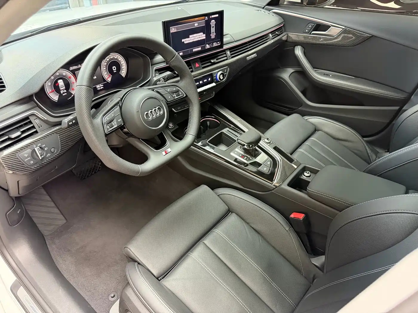 Audi A4L 2023 40 TFSI Luxury Sport фото 21