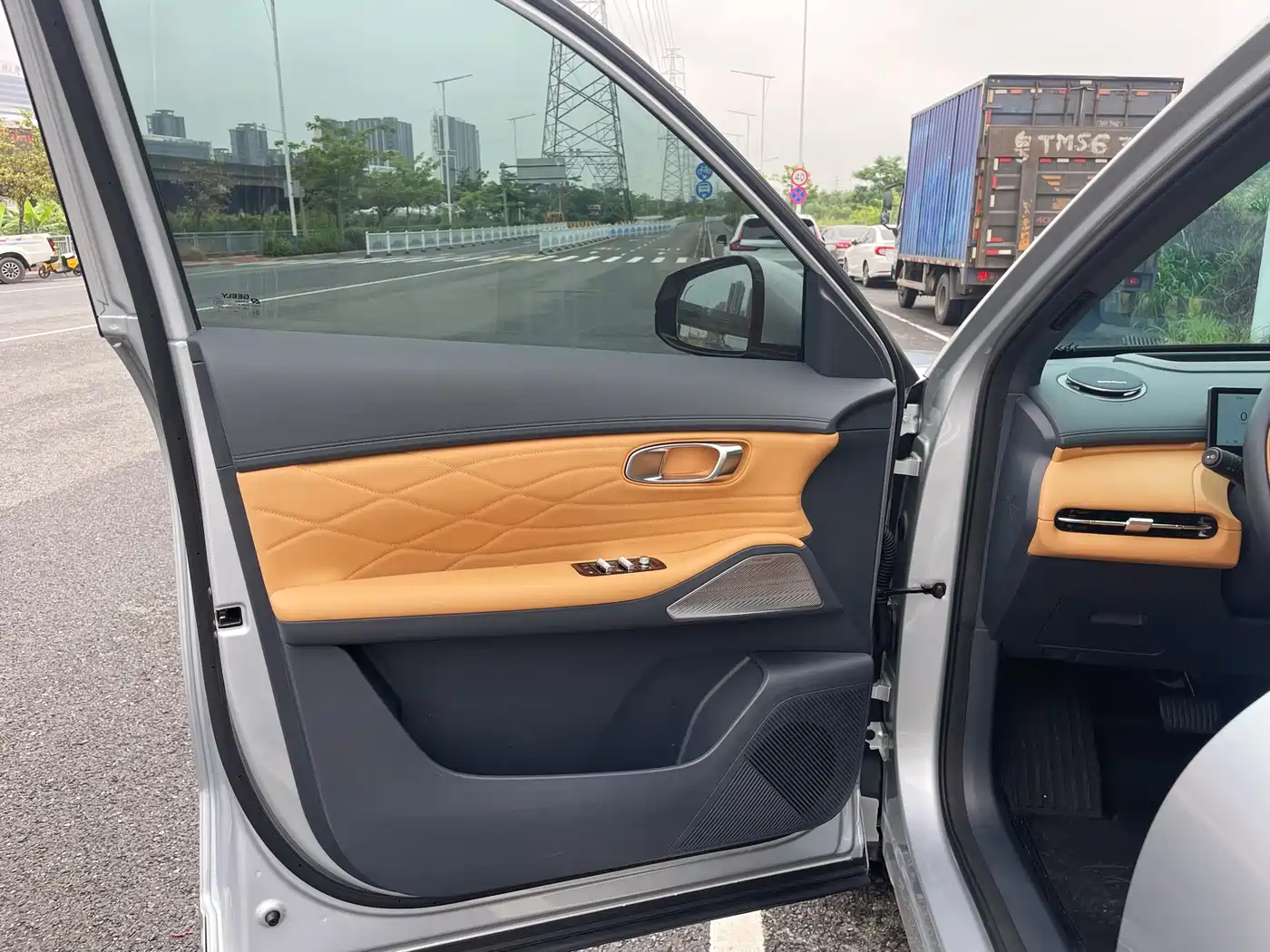 Geely Galaxy Galaxy Starship 7 EM-i 2025 120km Navigation Edition фото 11