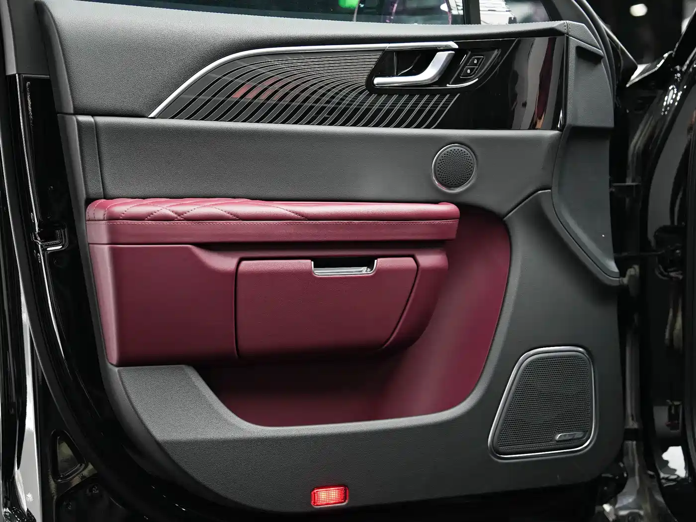 Hongqi E-HS9 2021 460km Flagship Comfort 6-seater фото 5