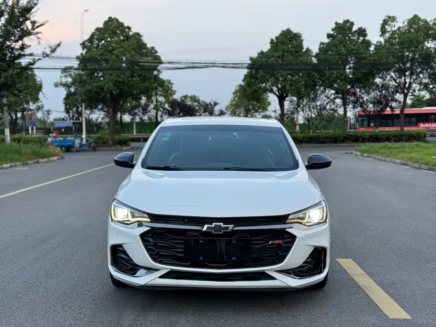 Chevrolet Monza 2019 RS 330T Auto Smooth Edition China VI 2