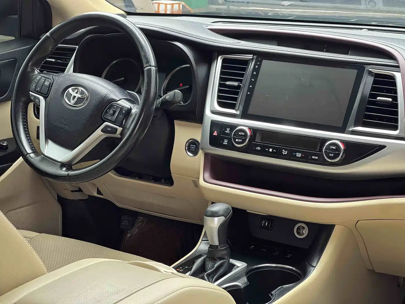 Toyota Highlander 2015 2.0T AWD Luxury Edition 7-seater фото 9