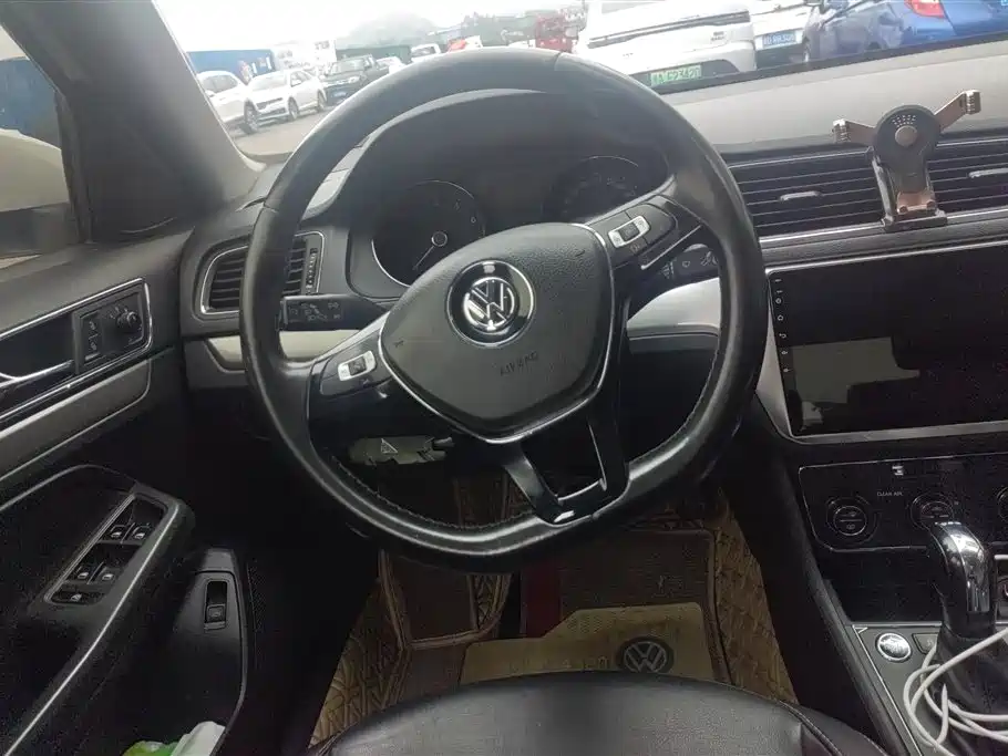 Volkswagen Lavida 2017 230TSI DSG Comfort Edition фото 15