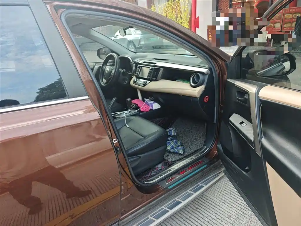 Toyota RAV4 Rongfang 2015 2.0L CVT 2WD Trend Edition фото 20