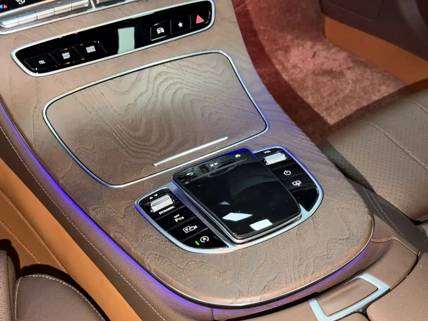 Mercedes-Benz E-Class 2022 E 300 L Luxury фото 14