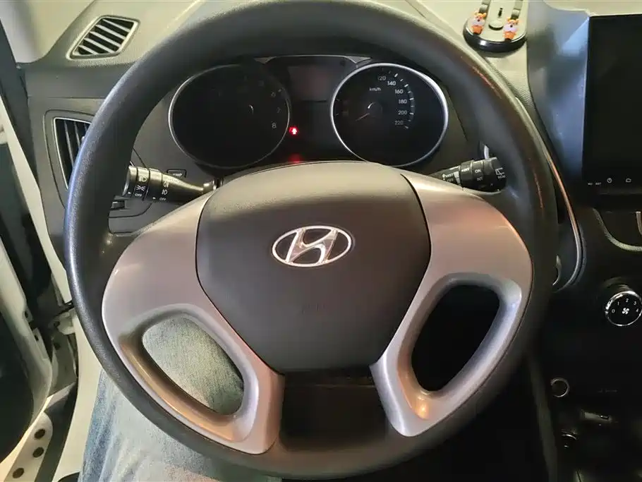 Hyundai Beijing Hyundai ix35 2015 2.0L Automatic 2WD Comfort China V фото 15