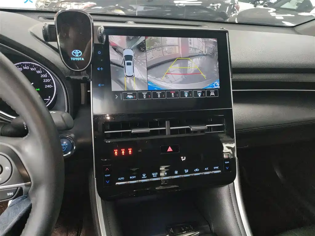 Toyota Avalon 2022 Hybrid 2.5L Luxury Edition фото 13