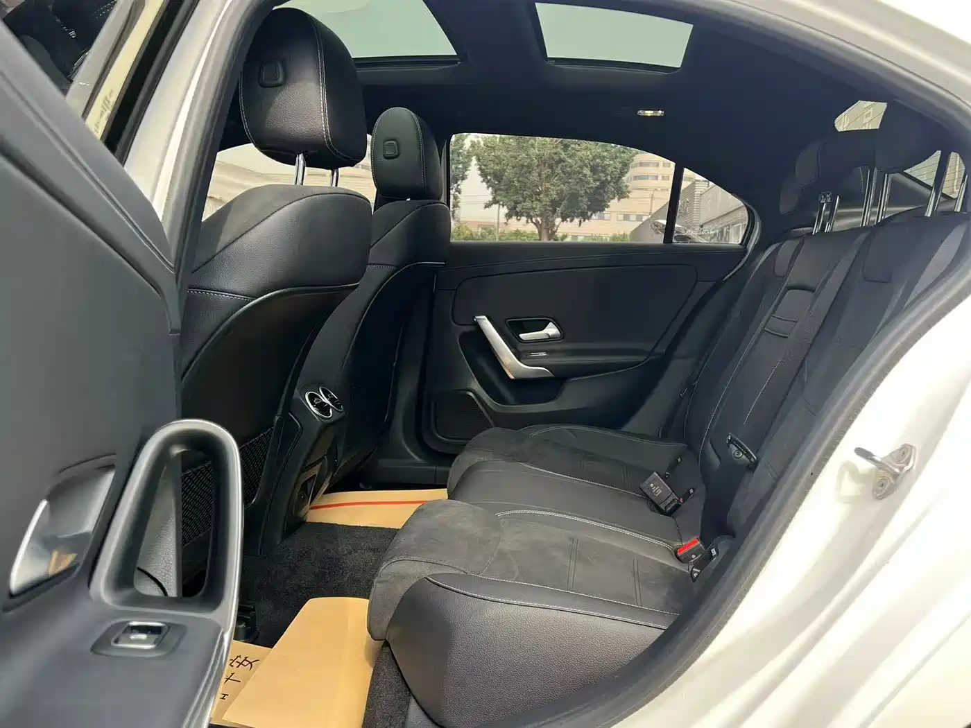 Mercedes-Benz A-Class 2023 A 200 L Fashion фото 18
